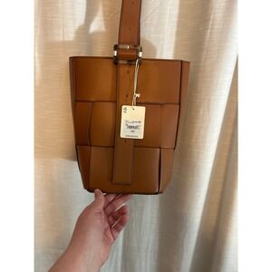 Ladies adjustable adjustable strap brown purse with tags super cute